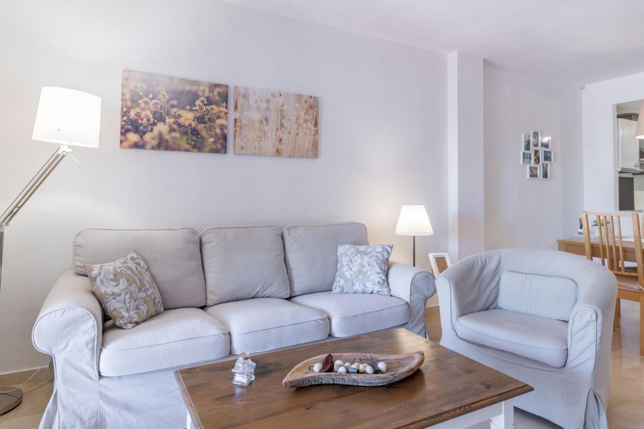 Simplicity Luxury Apartment